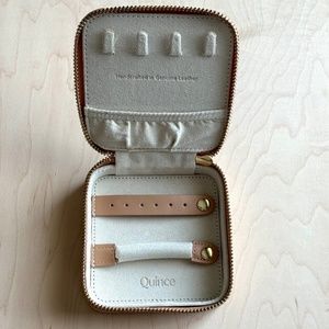 QUINCE Leather Jewelry Travel Case | Nude